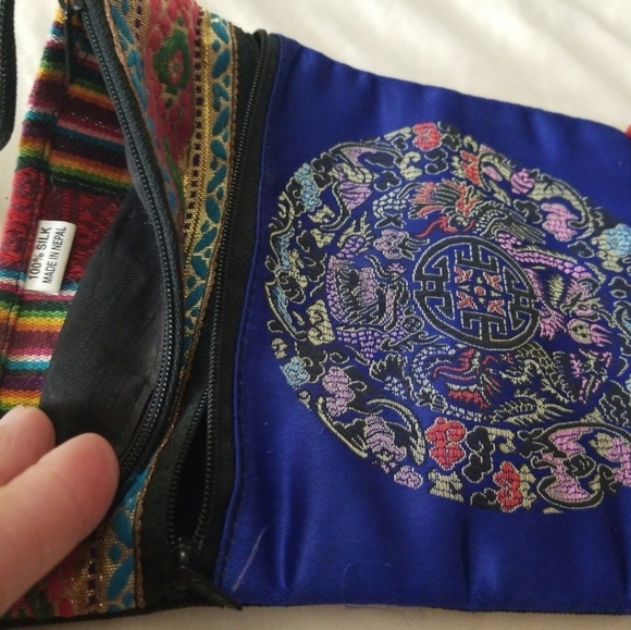 Nepalese Silk Hindu embroidered Crossbody read - Picture 6 of 13